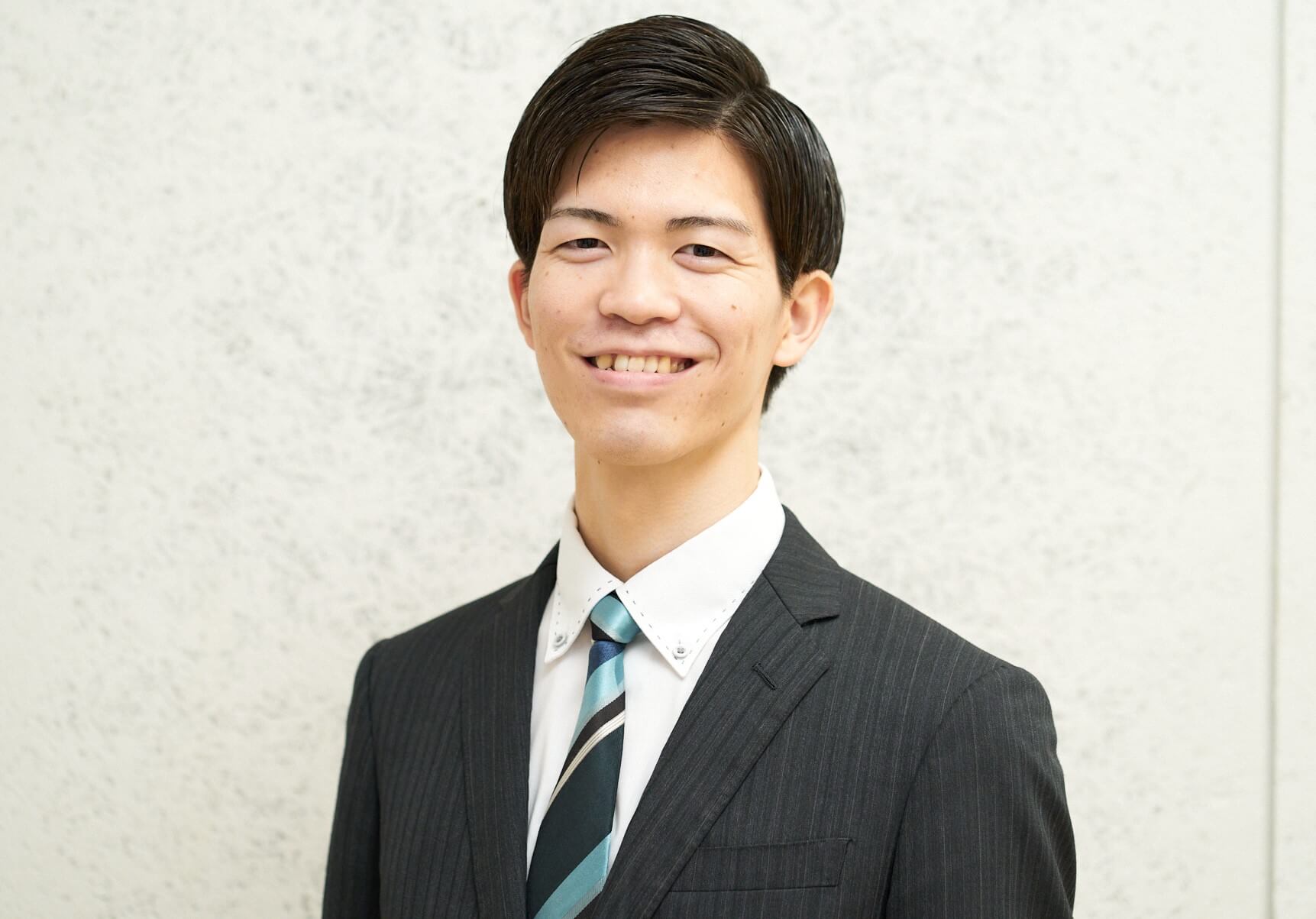 山本 球 氏